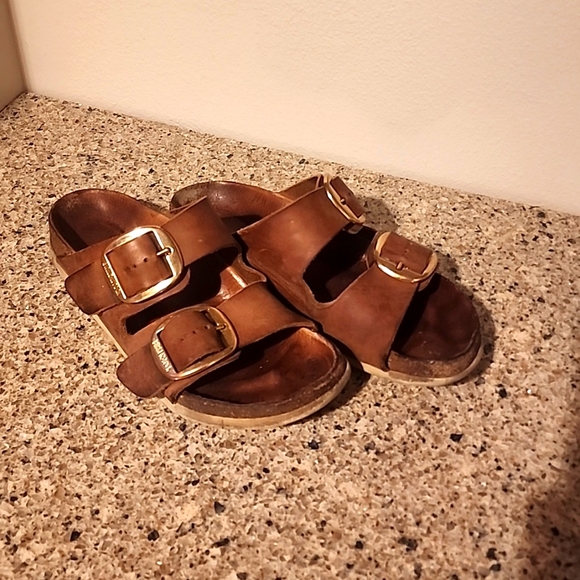 BIG Buckle Birkenstock 38 - Picture 2 of 2
